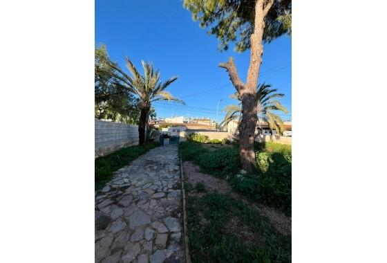 Reventa - Chalet - Torrevieja - Aguas Nuevas