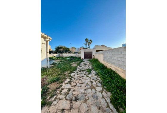 Reventa - Chalet - Torrevieja - Aguas Nuevas