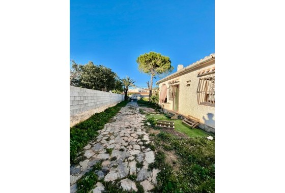 Reventa - Chalet - Torrevieja - Aguas Nuevas