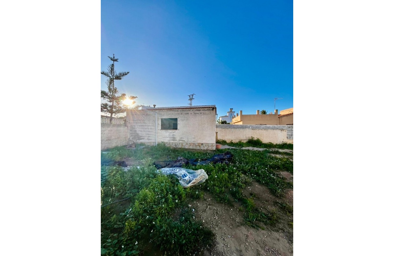 Reventa - Chalet - Torrevieja - Aguas Nuevas