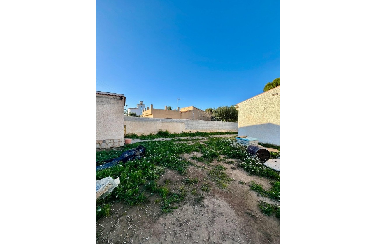 Reventa - Chalet - Torrevieja - Aguas Nuevas