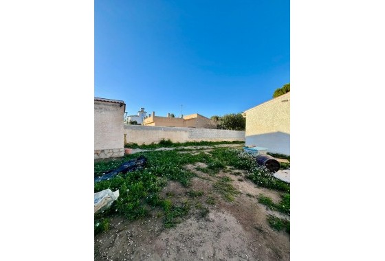 Reventa - Chalet - Torrevieja - Aguas Nuevas