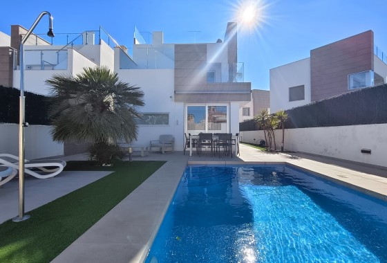 Revente - Villa - Guardamar del Segura - EL RASO