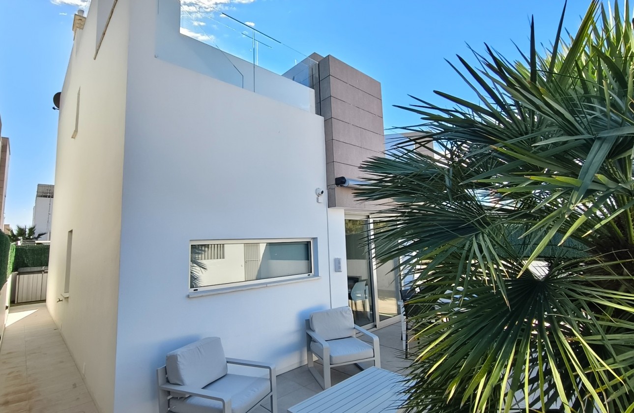 Revente - Villa - Guardamar del Segura - EL RASO