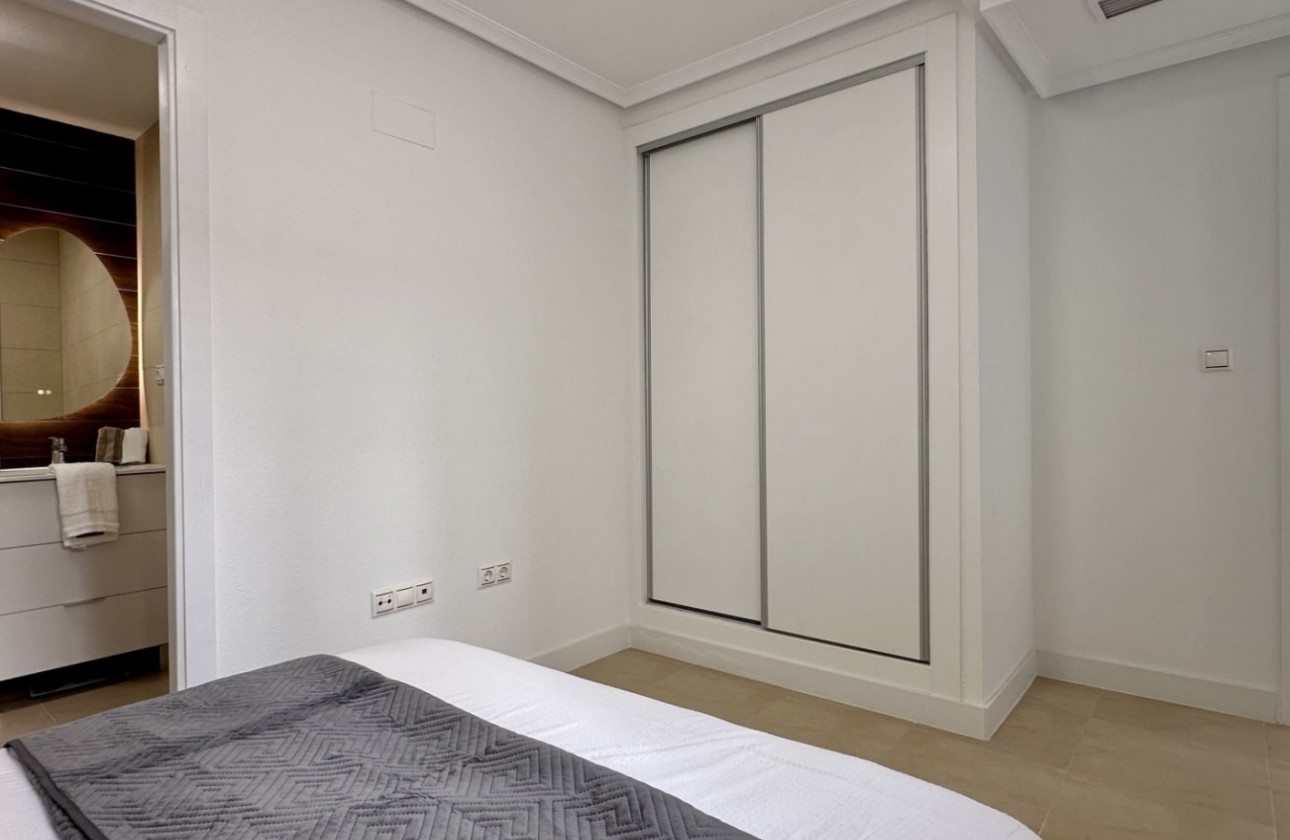 Reventa - Apartamento / piso - Torrevieja