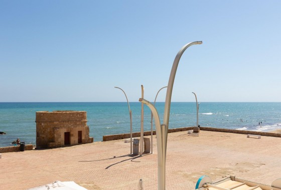 Resale - Apartment / flat - Torrevieja - La Mata pueblo