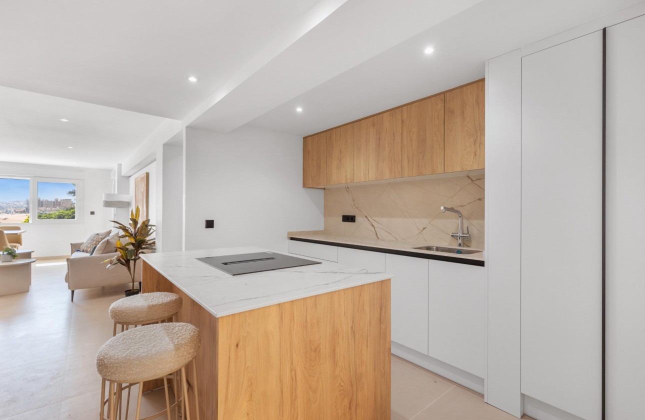 Resale - Apartment / flat - Torrevieja - La Mata pueblo