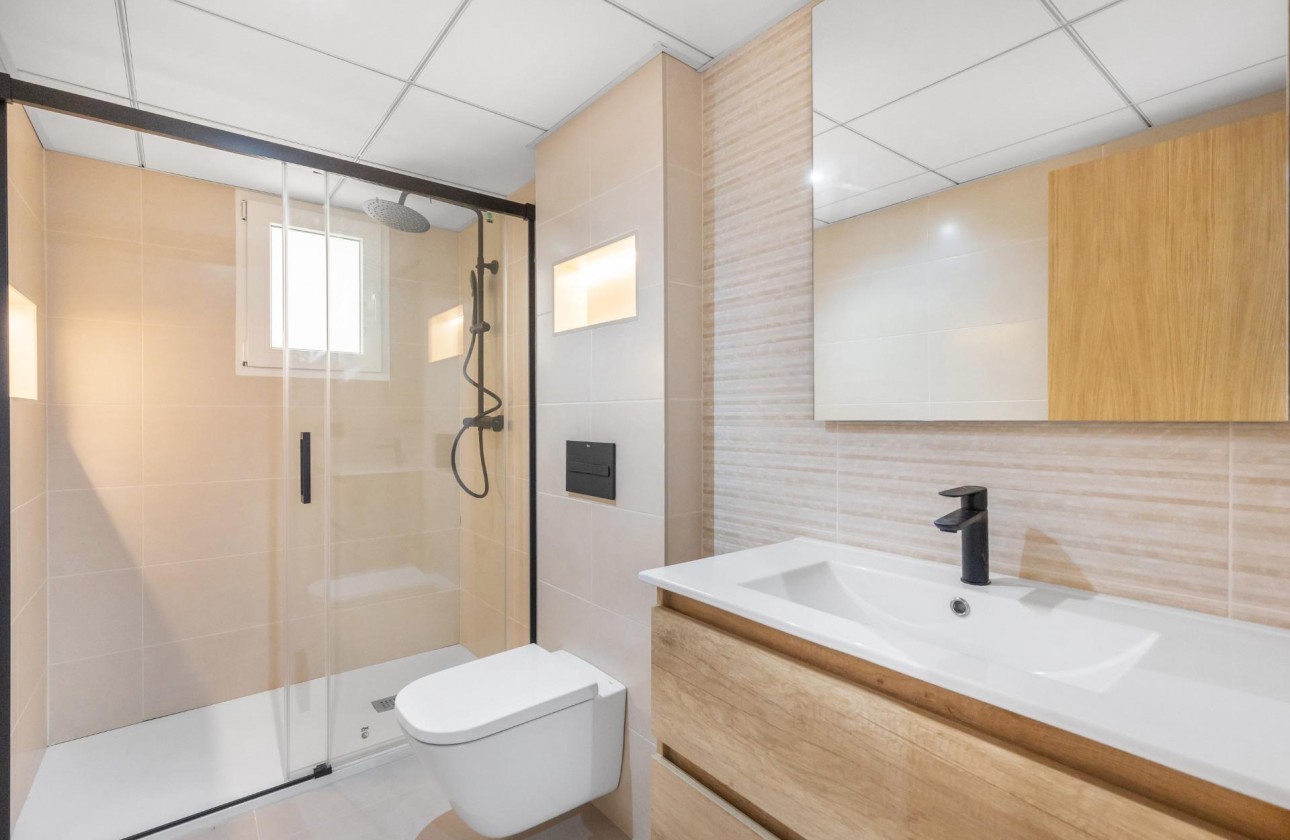 Resale - Apartment / flat - Torrevieja - La Mata pueblo