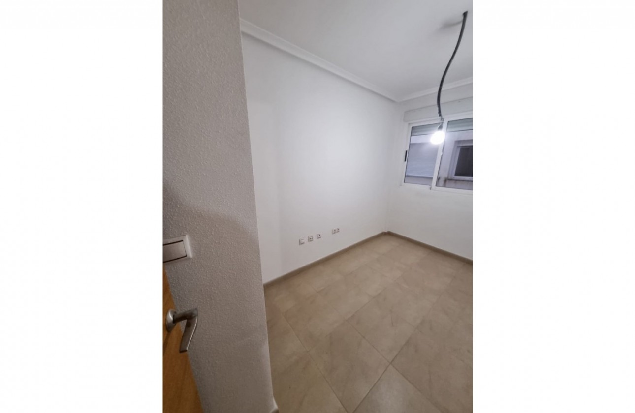 Reventa - Apartamento / piso - Torrevieja