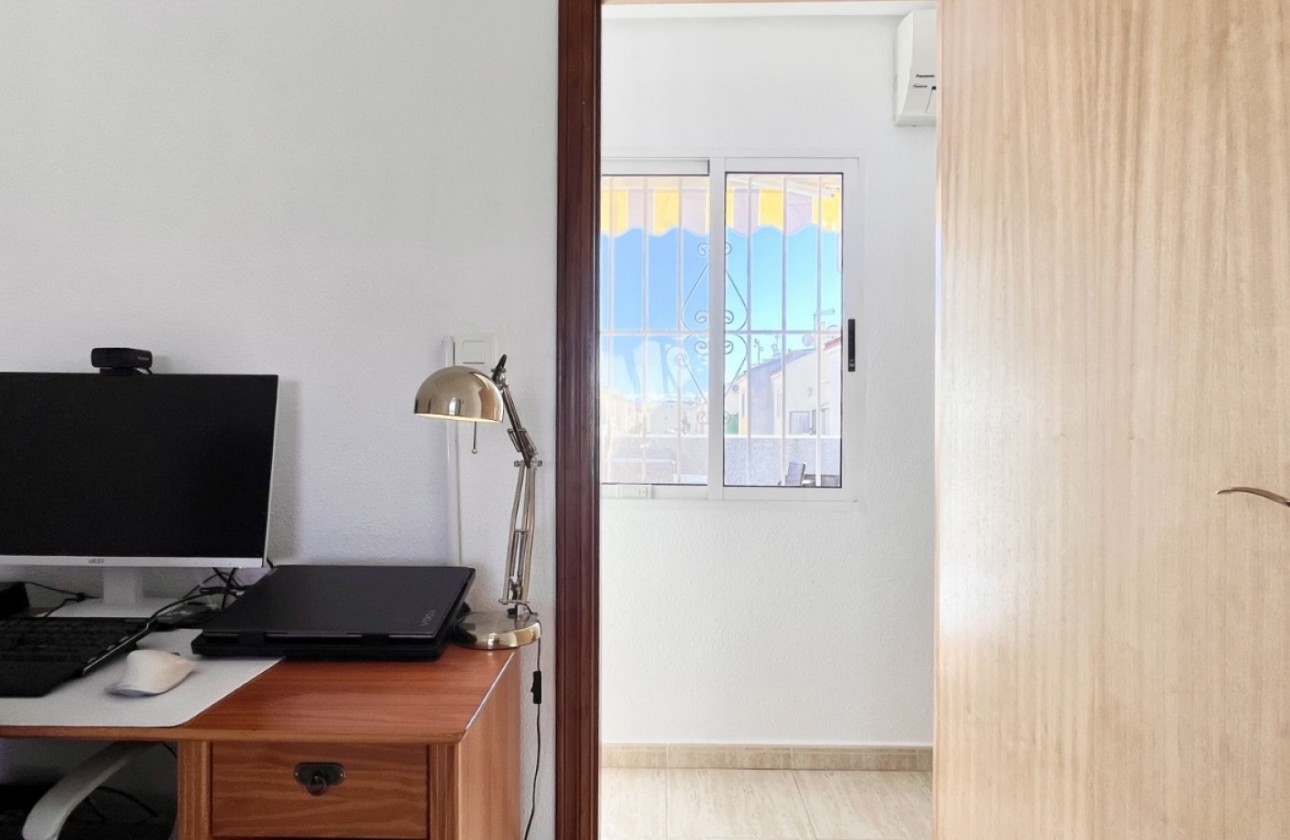 Revente - Villa - Torrevieja - La Siesta - El Salado -  Torreta