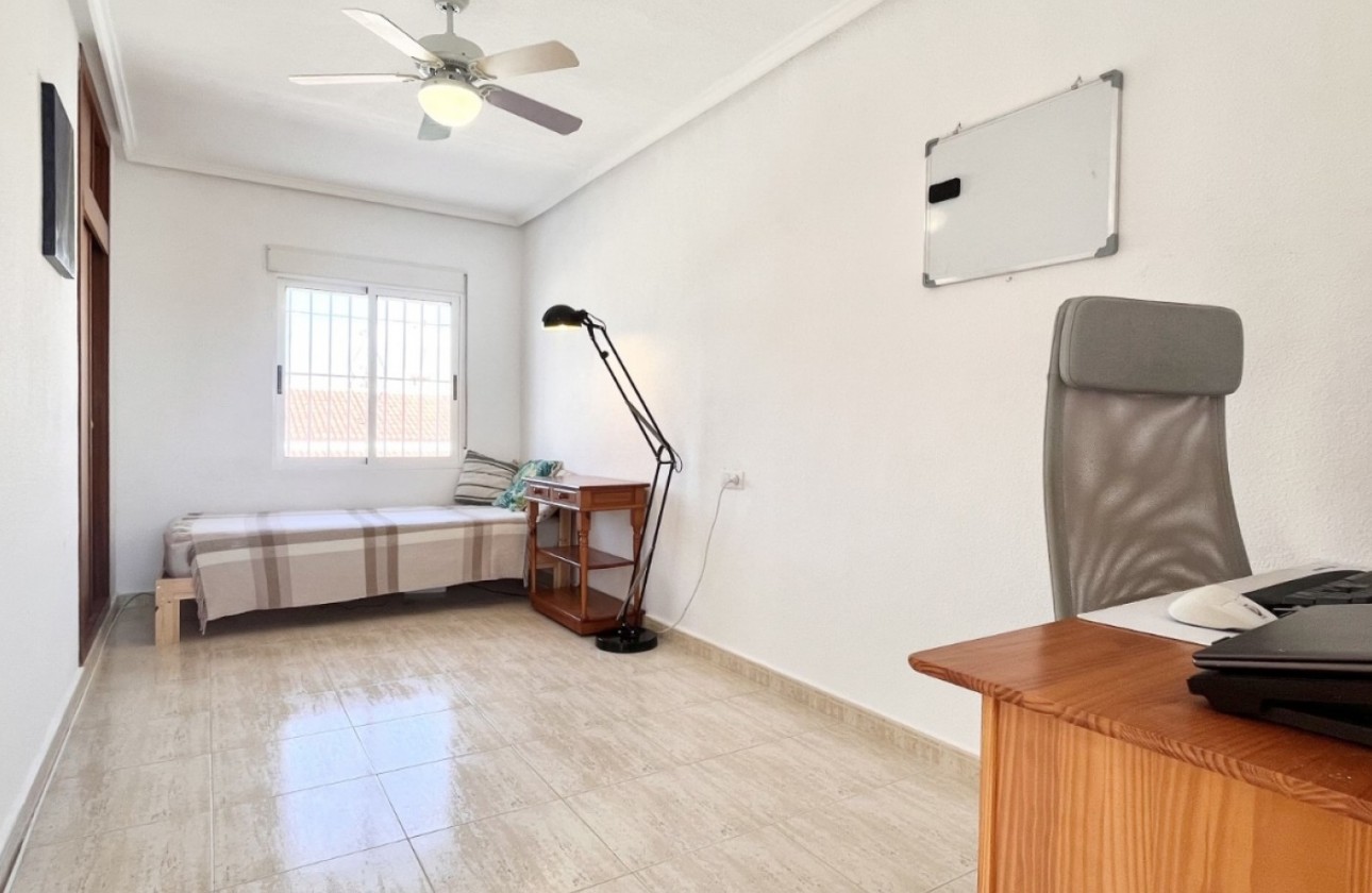 Revente - Villa - Torrevieja - La Siesta - El Salado -  Torreta