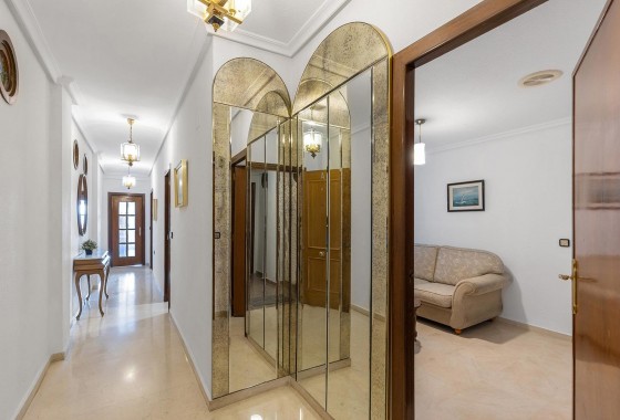 Revente - Appartement - Torrevieja - Paseo maritimo