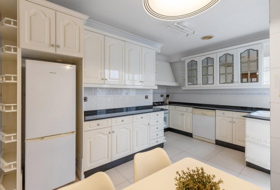 Revente - Appartement - Torrevieja - Paseo maritimo