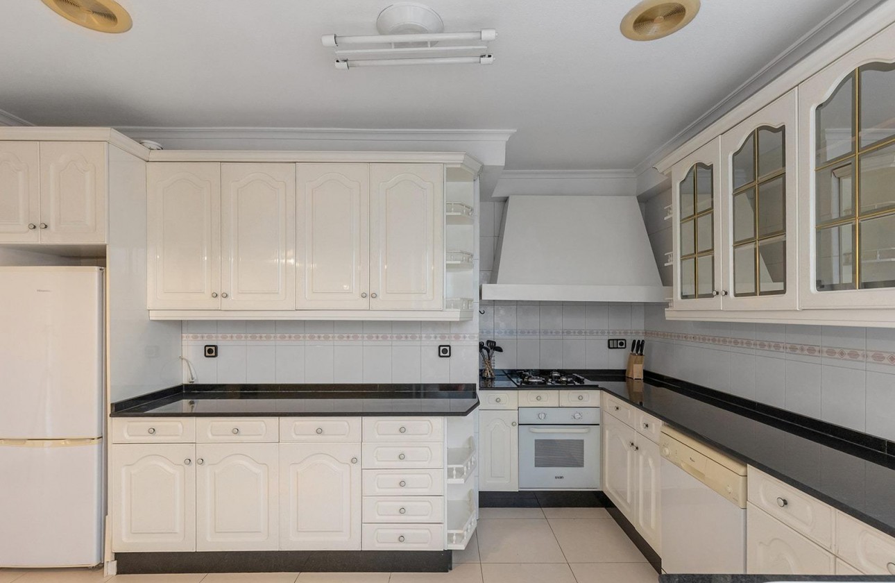 Revente - Appartement - Torrevieja - Paseo maritimo