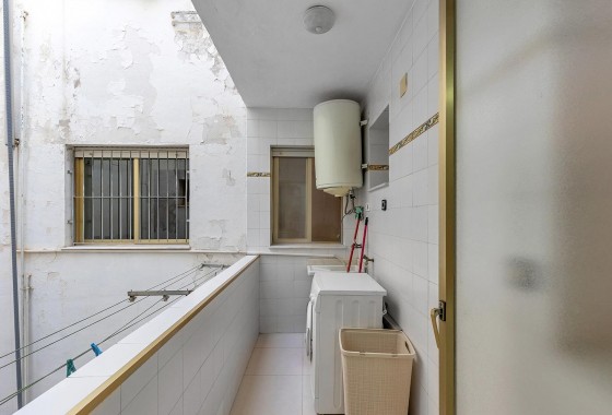 Revente - Appartement - Torrevieja - Paseo maritimo