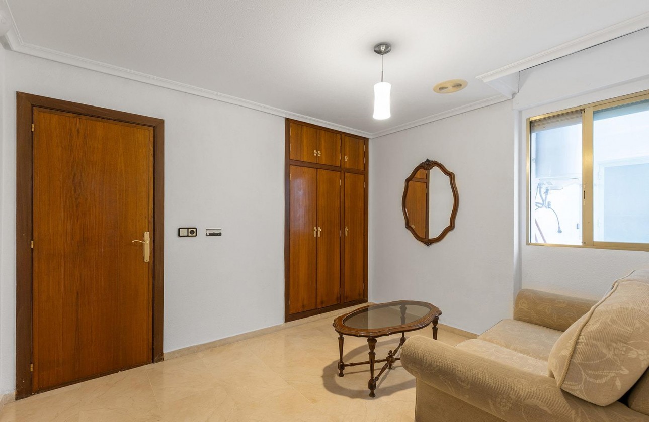 Revente - Appartement - Torrevieja - Paseo maritimo