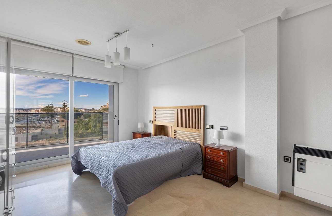 Revente - Appartement - Torrevieja - Paseo maritimo