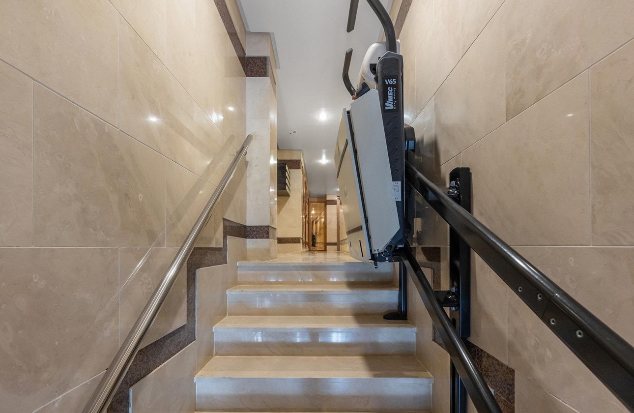 Revente - Appartement - Torrevieja - Paseo maritimo