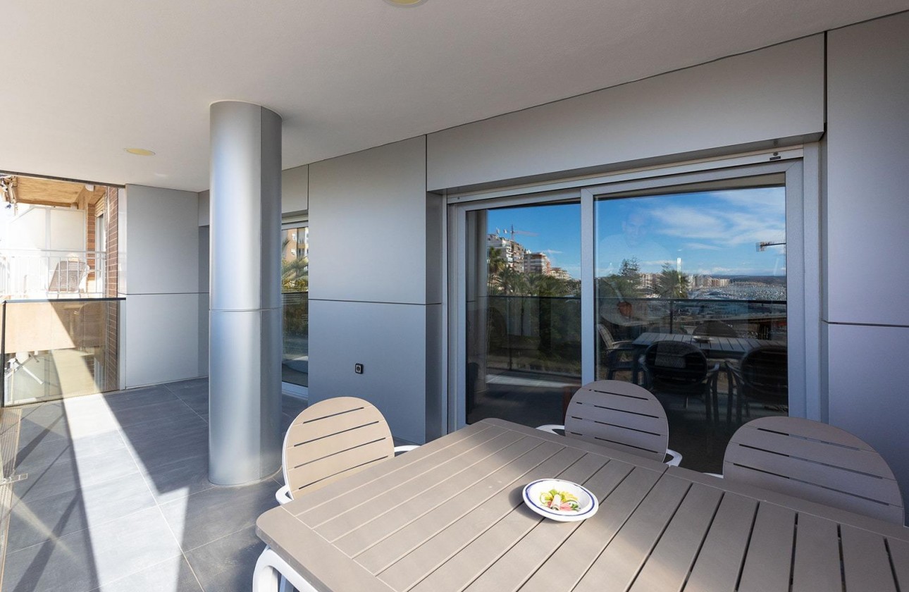 Revente - Appartement - Torrevieja - Paseo maritimo