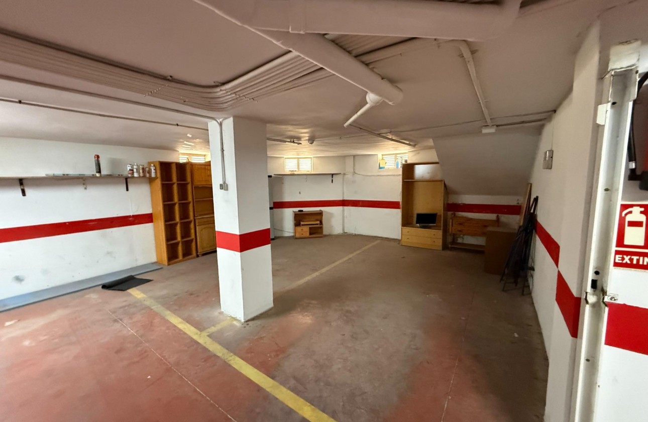 Long Term Rental - Garage - Torrevieja - Centro