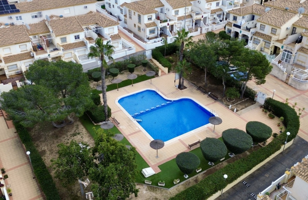Reventa - Chalet - Orihuela Costa - La Florida