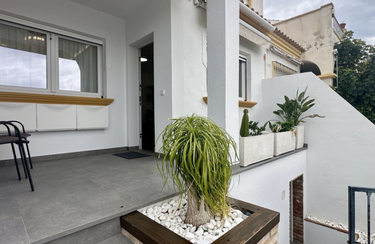 Reventa - Chalet - Orihuela Costa - La Florida