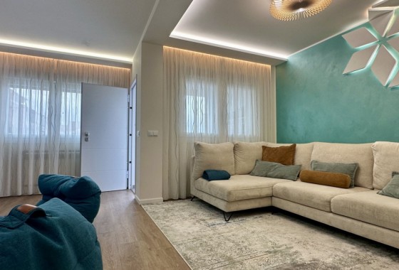 Reventa - Chalet - Orihuela Costa - La Florida