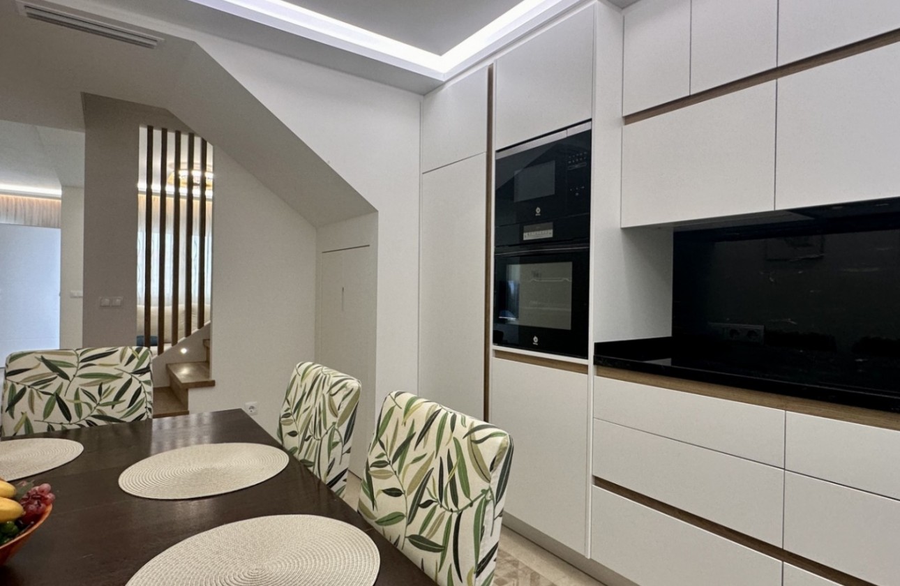 Reventa - Chalet - Orihuela Costa - La Florida