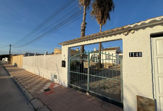 Reventa - Chalet - Torrevieja - San luis
