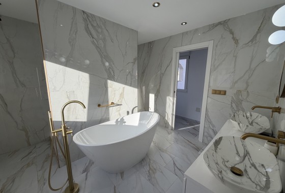 Revente - Villa - Villamartin