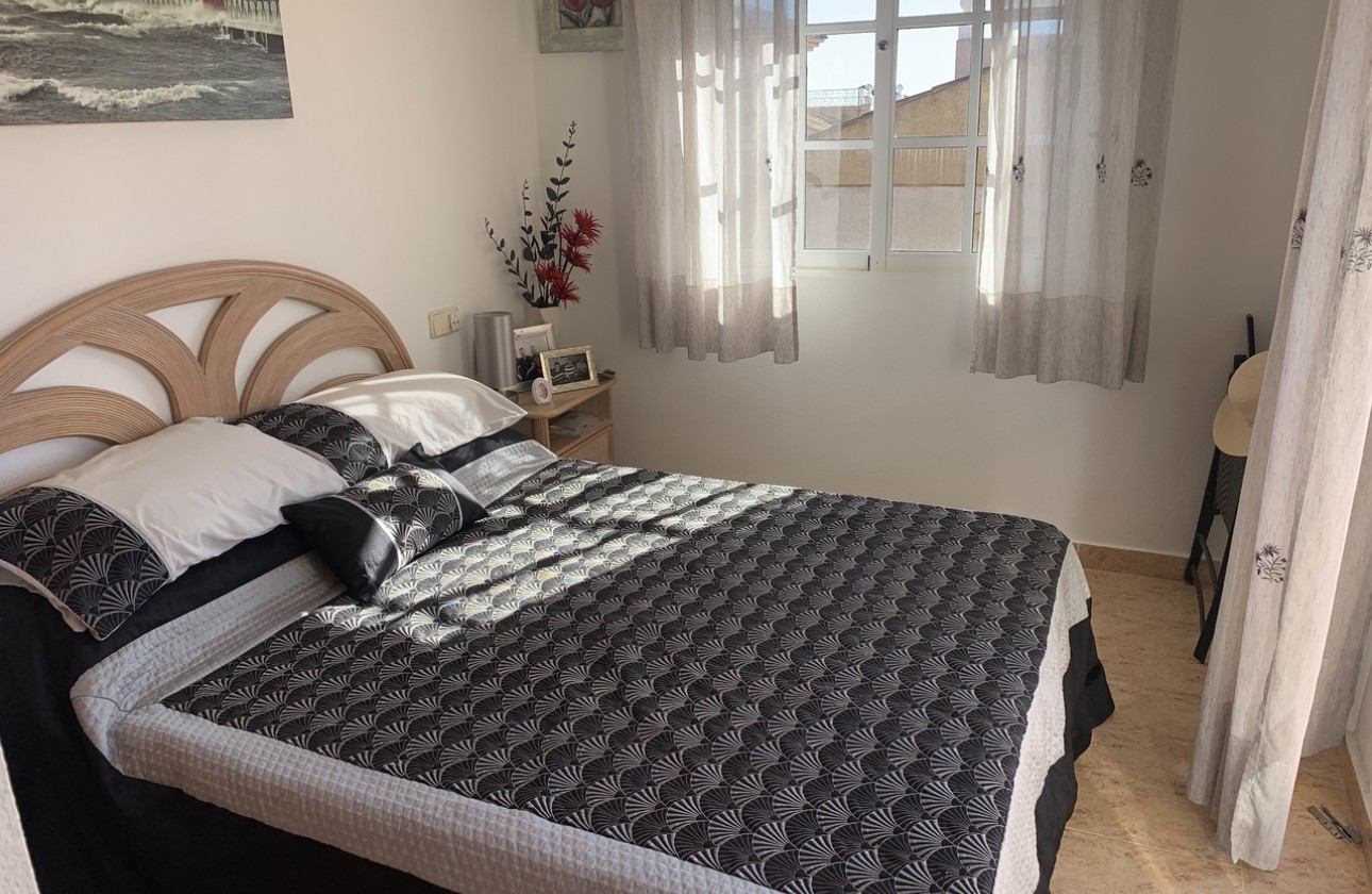 Revente - Villa - Villamartin, Orihuela Costa