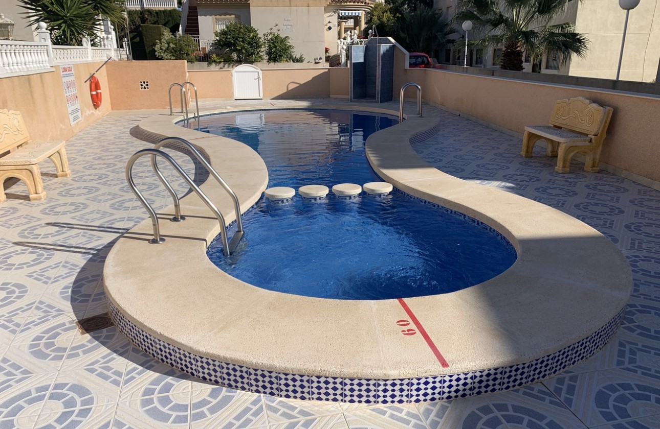 Revente - Villa - Villamartin, Orihuela Costa