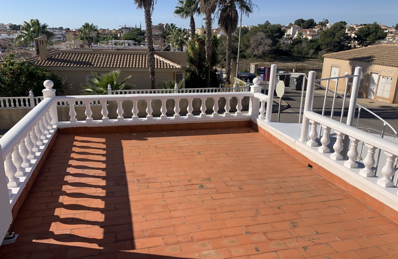 Revente - Villa - Villamartin, Orihuela Costa