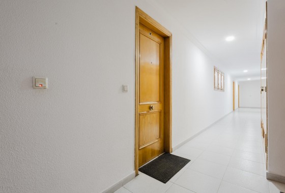 Reventa - Apartamento / piso - Torrevieja - Playa del Acequión