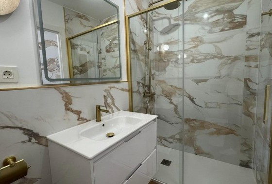 Reventa - Apartamento / piso - Torrevieja - Punta prima