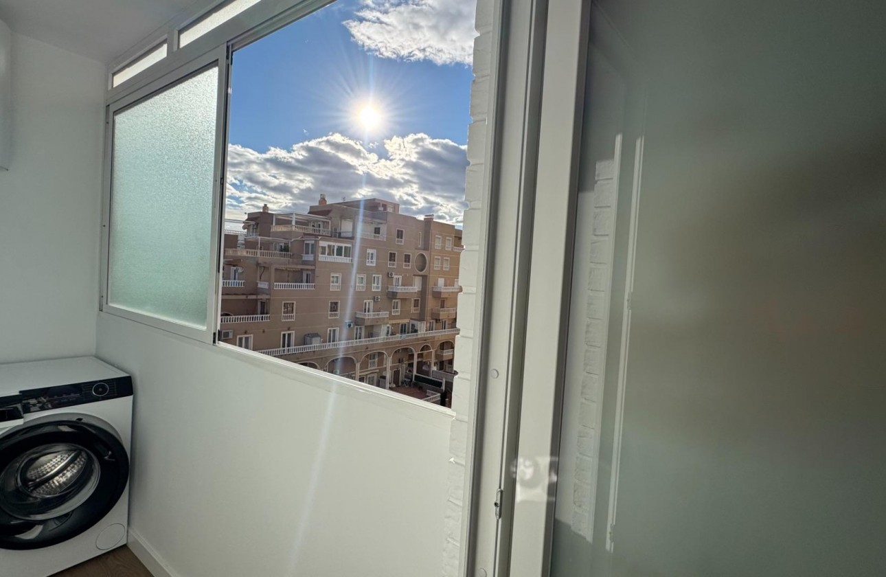 Revente - Appartement - Torrevieja - Punta prima
