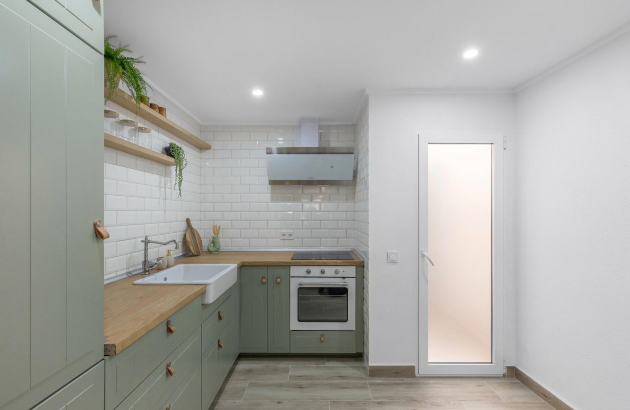 Revente - Villa - Torrevieja - Centro - Muelle Pesquero