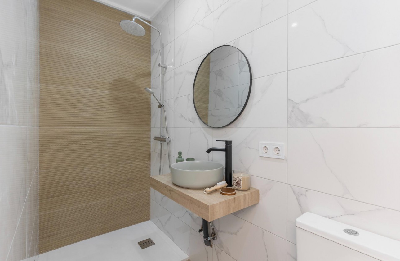 Revente - Villa - Torrevieja - Centro - Muelle Pesquero