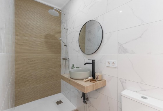 Revente - Villa - Torrevieja - Centro - Muelle Pesquero