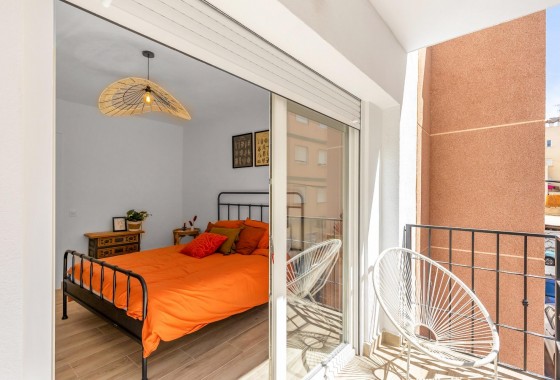 Revente - Villa - Torrevieja - Centro - Muelle Pesquero