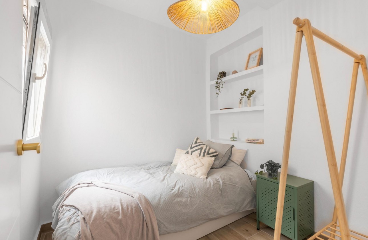 Revente - Villa - Torrevieja - Centro - Muelle Pesquero