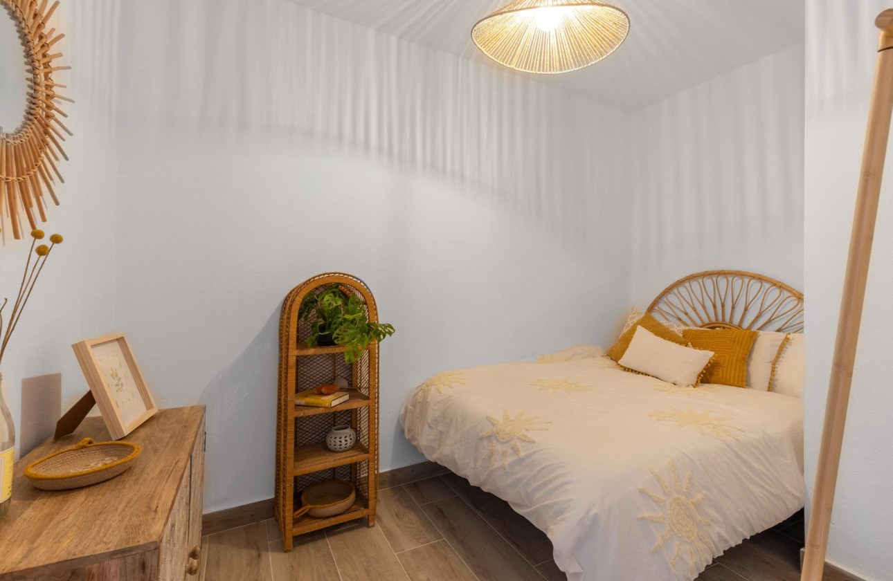 Revente - Villa - Torrevieja - Centro - Muelle Pesquero