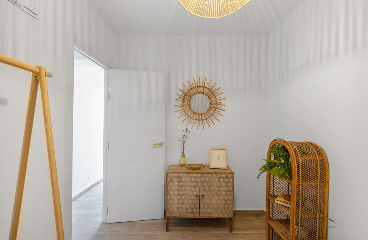 Revente - Villa - Torrevieja - Centro - Muelle Pesquero