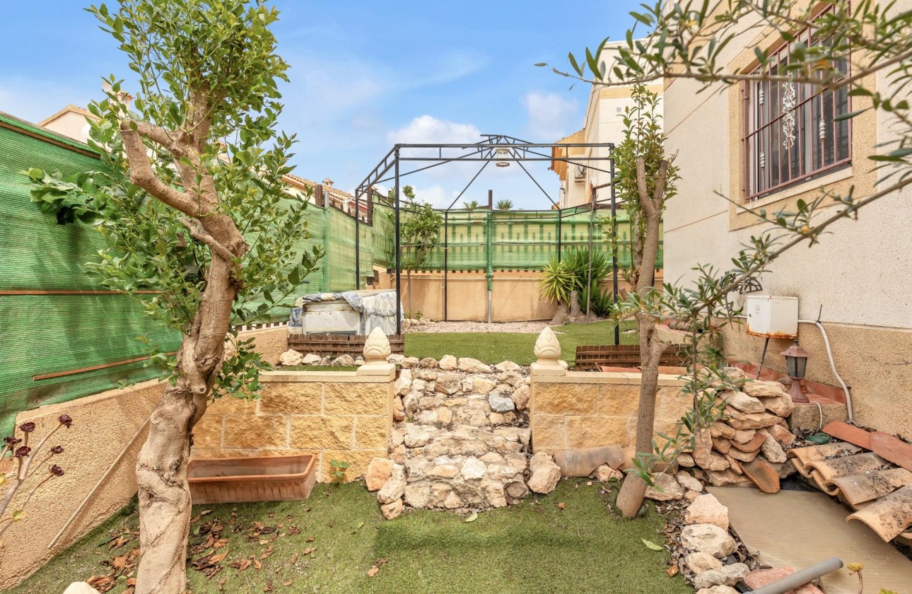 Resale - Bungalow - Orihuela Costa - La Florida