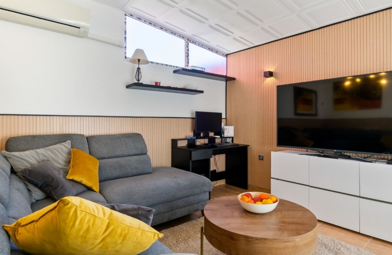 Revente - Villa - Orihuela Costa - Villamartín