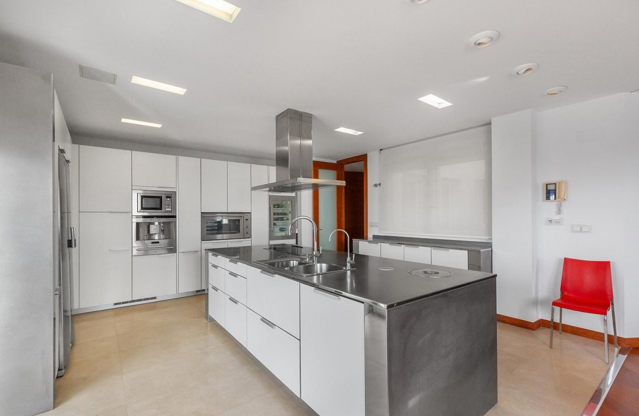 Revente - Appartement - Torrevieja - Paseo maritimo