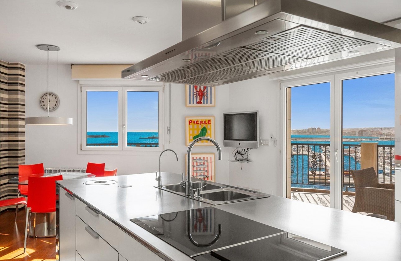 Revente - Appartement - Torrevieja - Paseo maritimo