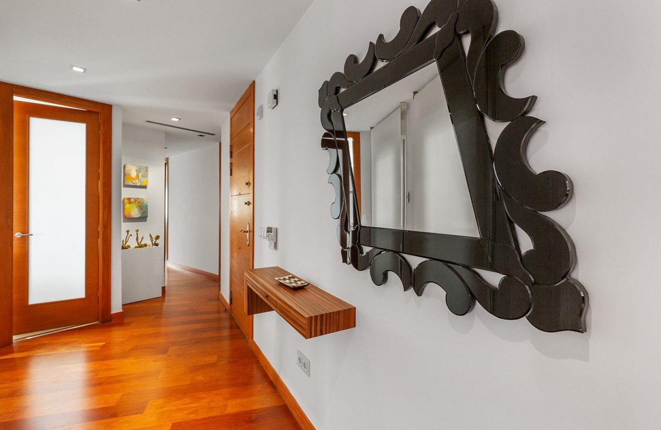 Revente - Appartement - Torrevieja - Paseo maritimo