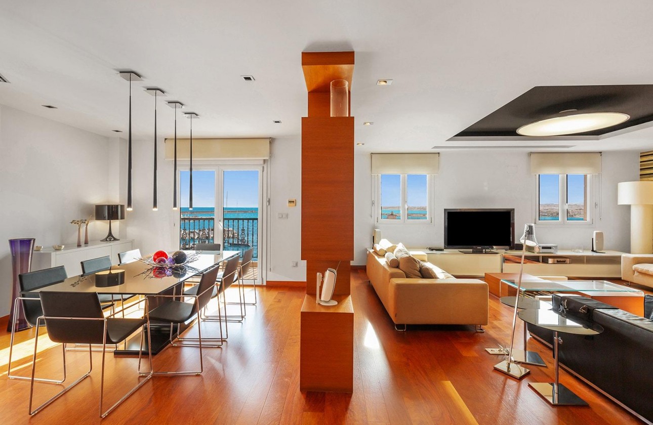 Revente - Appartement - Torrevieja - Paseo maritimo