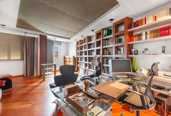 Revente - Appartement - Torrevieja - Paseo maritimo